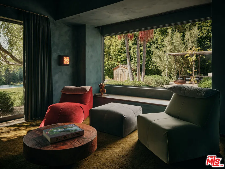 621 Bonhill Road Los Angeles, CA 90049