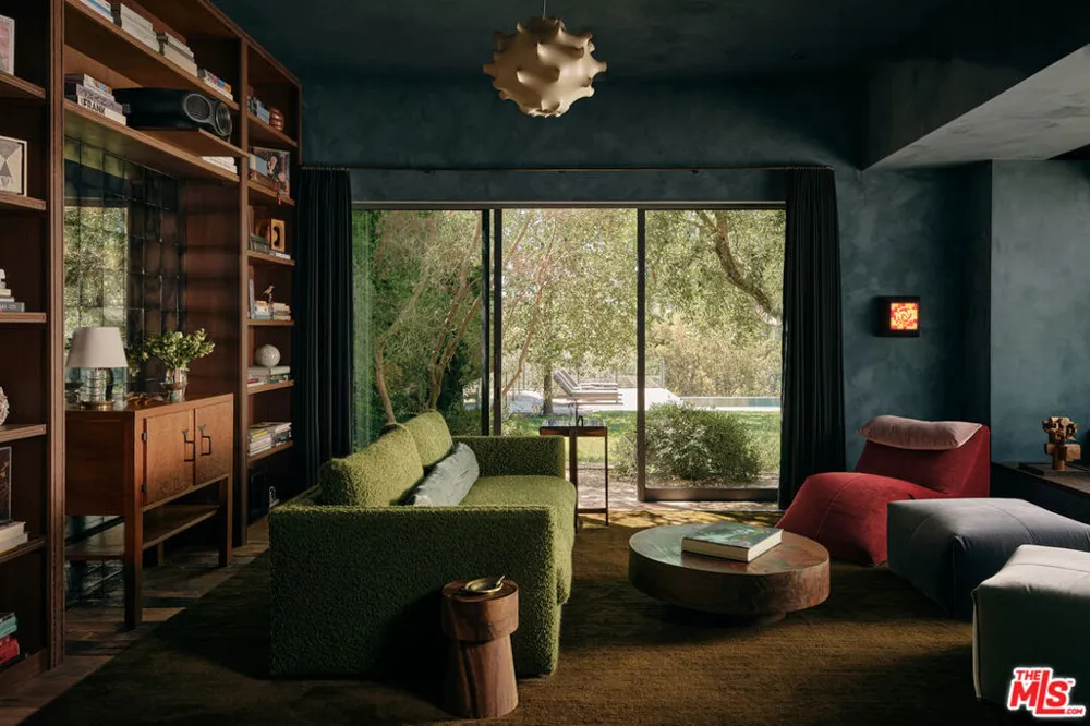 621 Bonhill Road Los Angeles, CA 90049