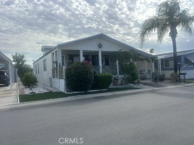 4000 Pierce #63 Riverside, CA 92505