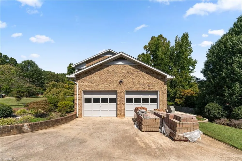 505 Meadowood Street Greensboro, NC 27409