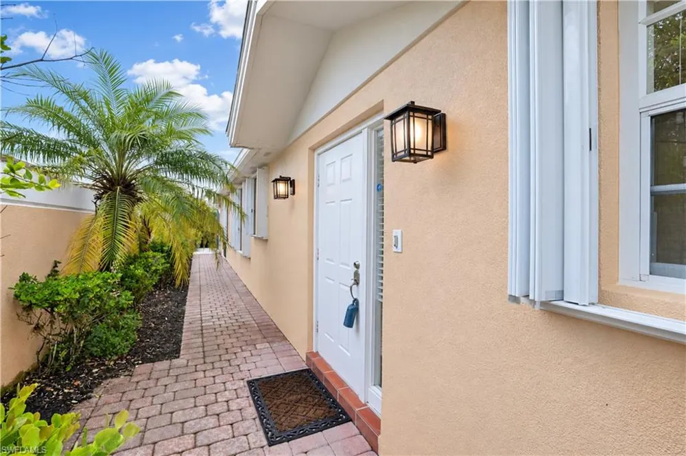 5434 Guadeloupe Way Naples, FL 34119