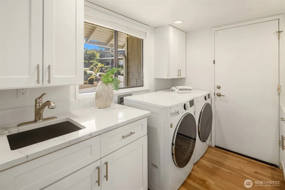 11206 SE 77th Place Newcastle, WA 98056