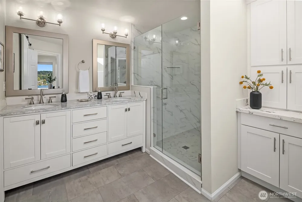 11206 SE 77th Place Newcastle, WA 98056