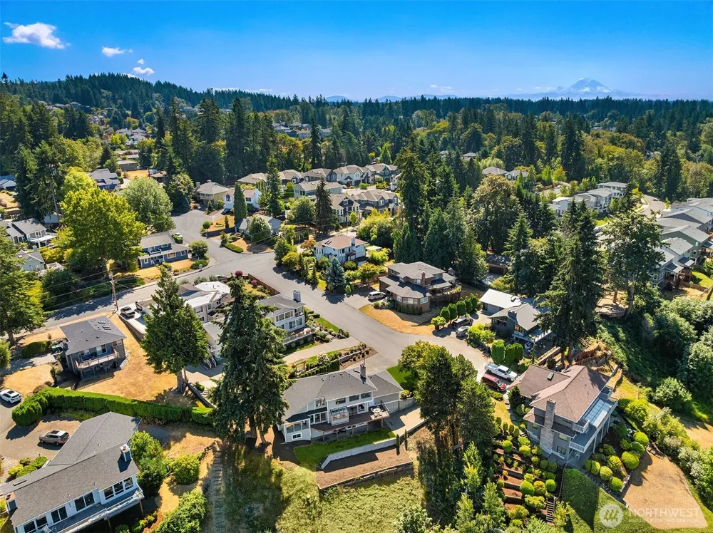 11206 SE 77th Place Newcastle, WA 98056