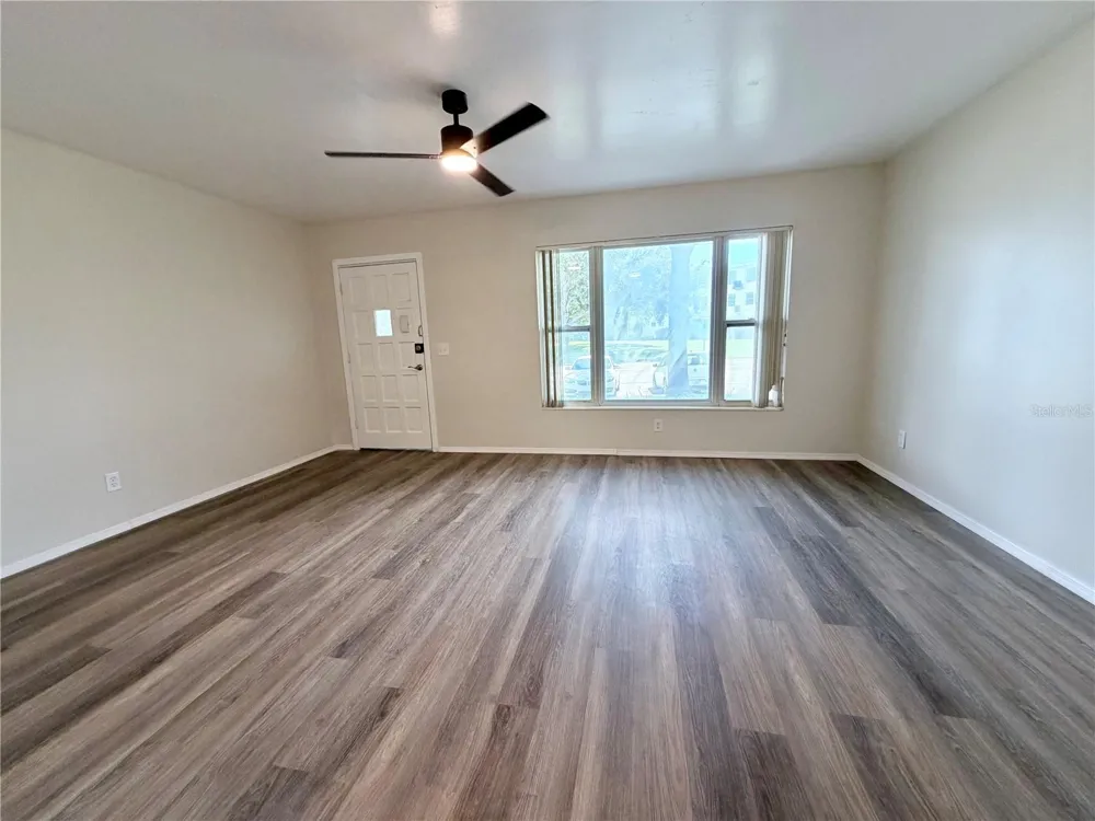 2100 WORLD PARKWAY BOULEVARD #20 Clearwater, FL 33763