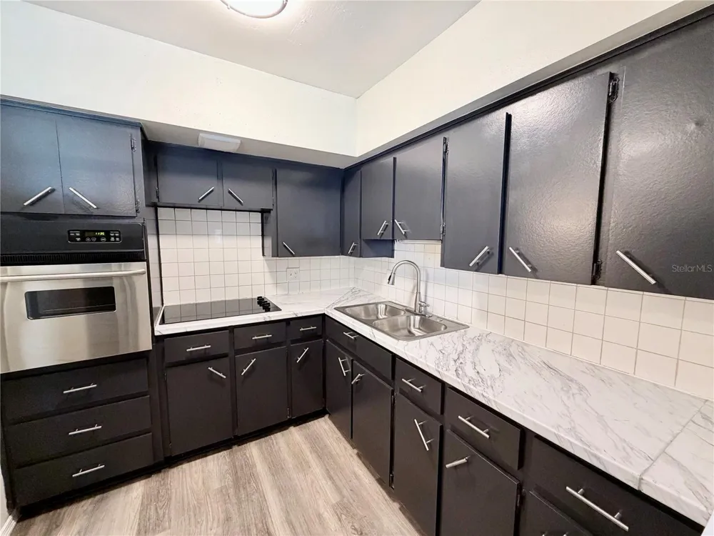 2100 WORLD PARKWAY BOULEVARD #20 Clearwater, FL 33763