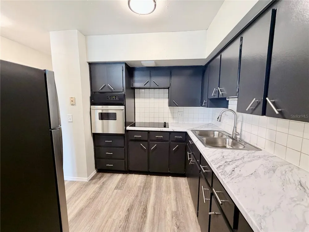 2100 WORLD PARKWAY BOULEVARD #20 Clearwater, FL 33763