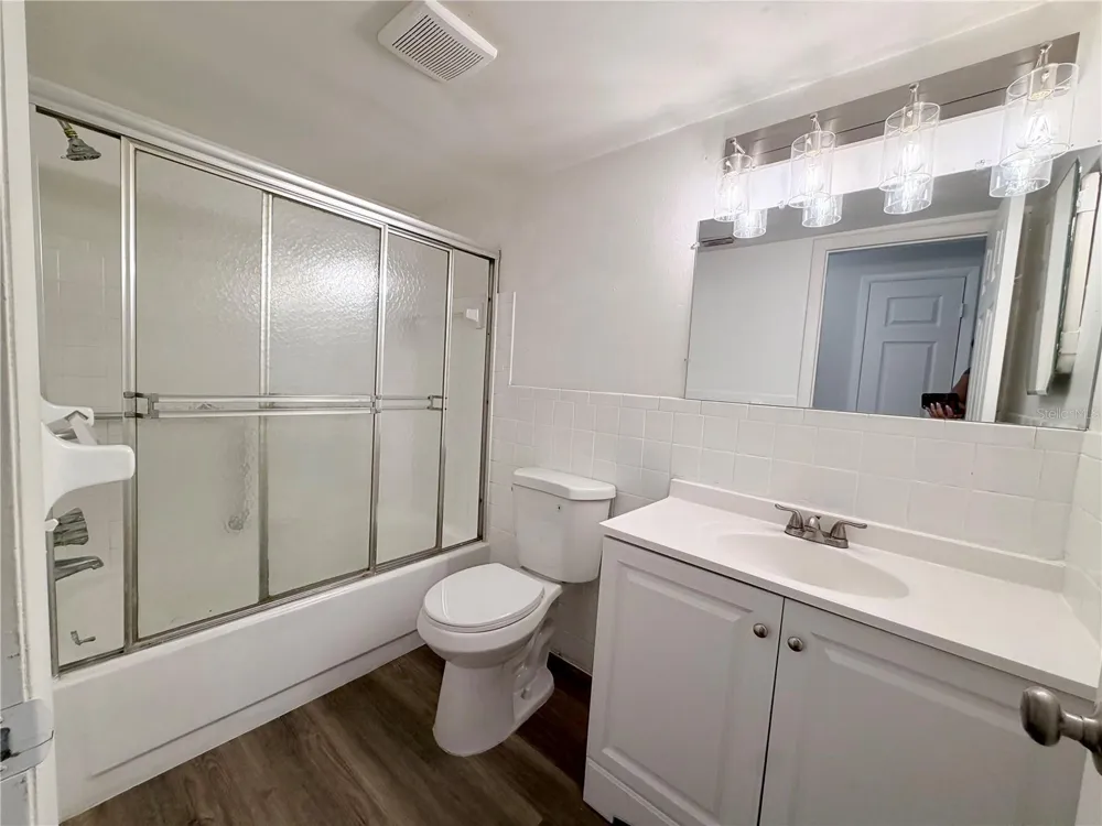 2100 WORLD PARKWAY BOULEVARD #20 Clearwater, FL 33763
