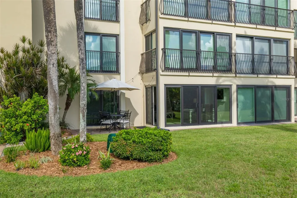 865 S GULFVIEW BOULEVARD #109 Clearwater Beach, FL 33767