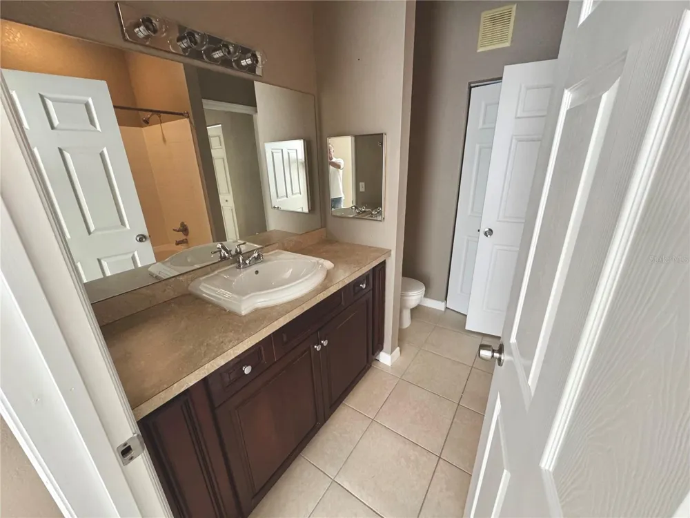 9061 LEE VISTA BOULEVARD #1306 Orlando, FL 32829