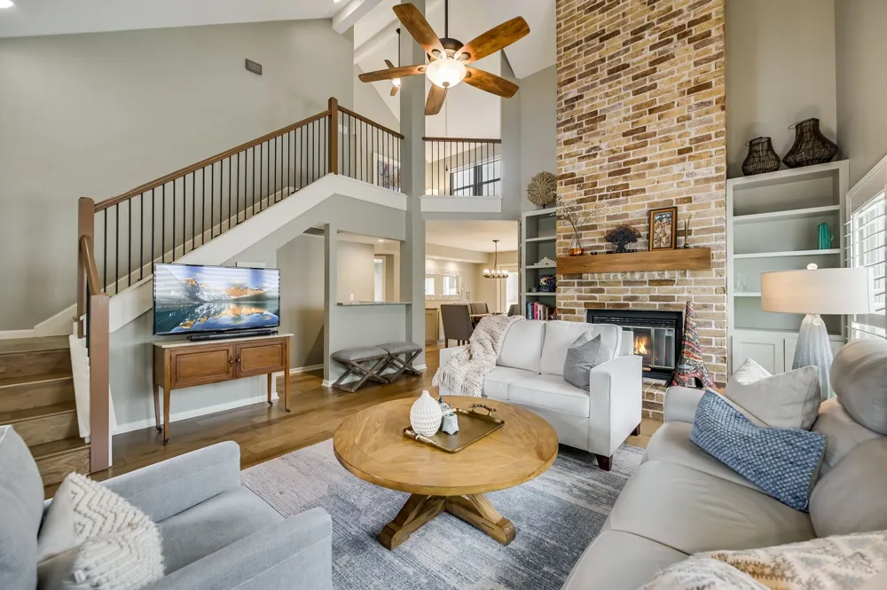 6302 Maury Hollow Austin, TX 78750