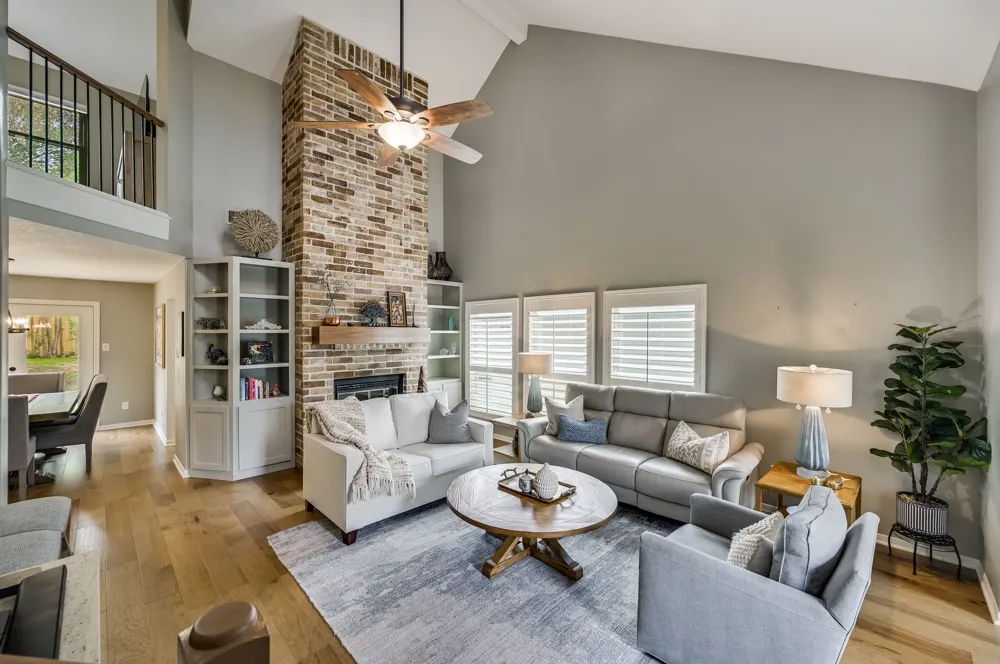 6302 Maury Hollow Austin, TX 78750