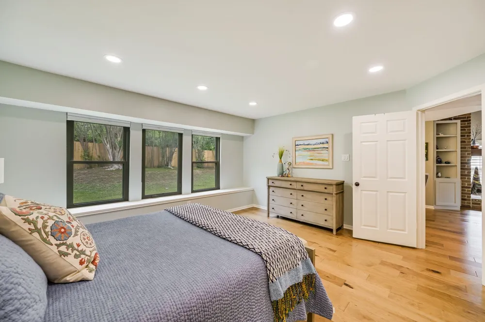 6302 Maury Hollow Austin, TX 78750