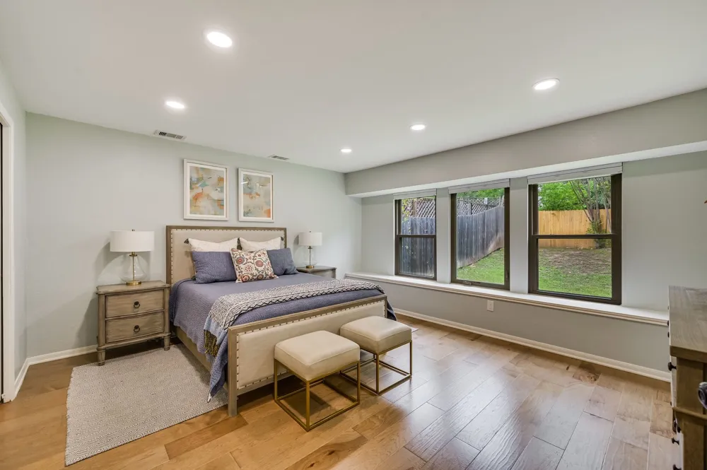 6302 Maury Hollow Austin, TX 78750