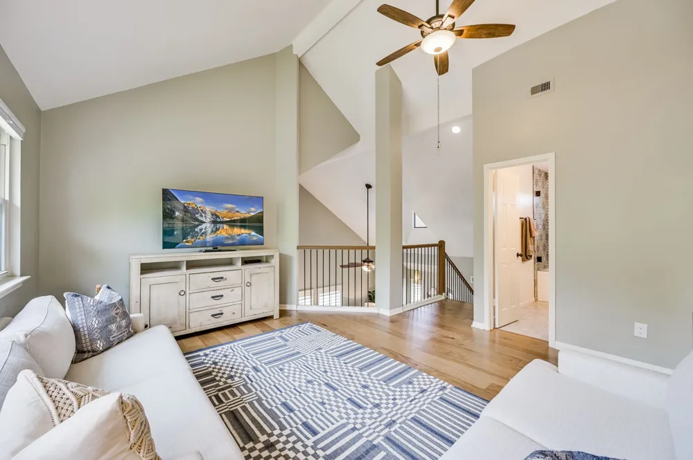 6302 Maury Hollow Austin, TX 78750