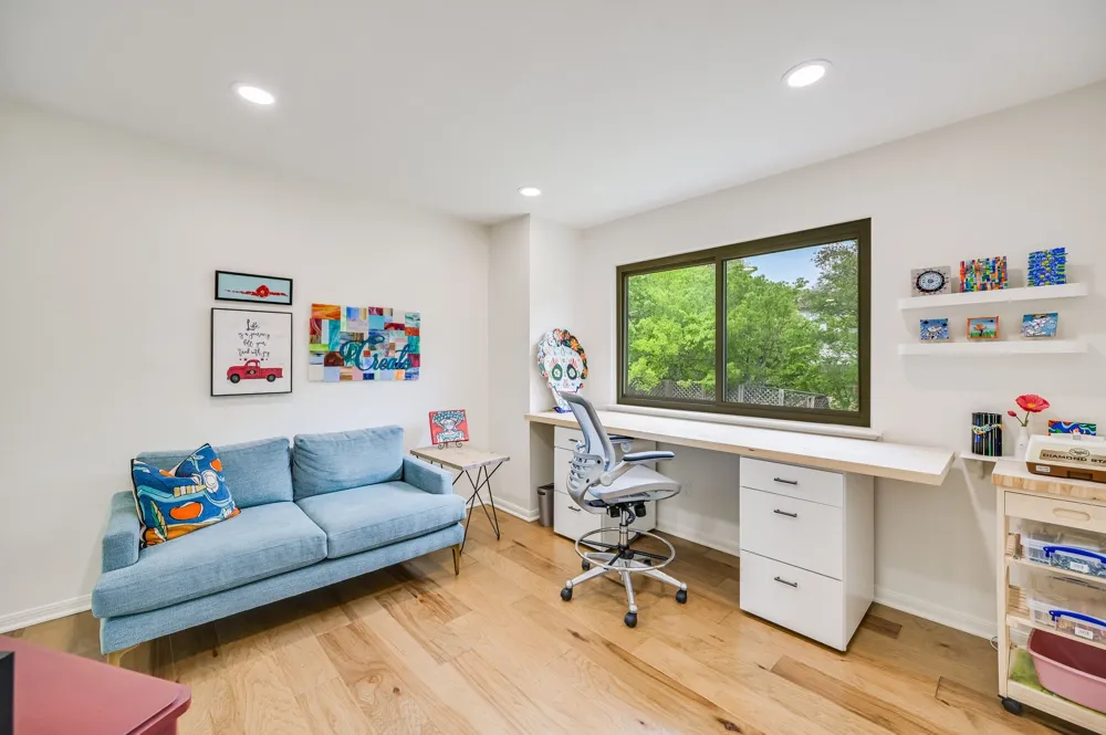 6302 Maury Hollow Austin, TX 78750