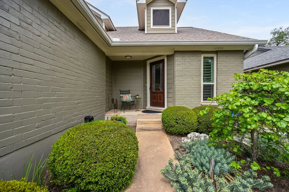 6302 Maury Hollow Austin, TX 78750
