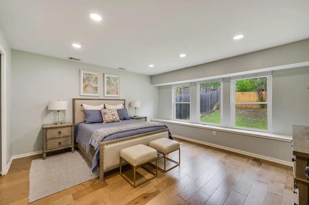 6302 Maury Hollow Austin, TX 78750