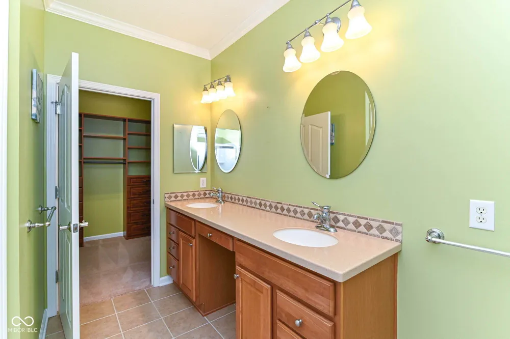 12969 Merlot Lane Fishers, IN 46037