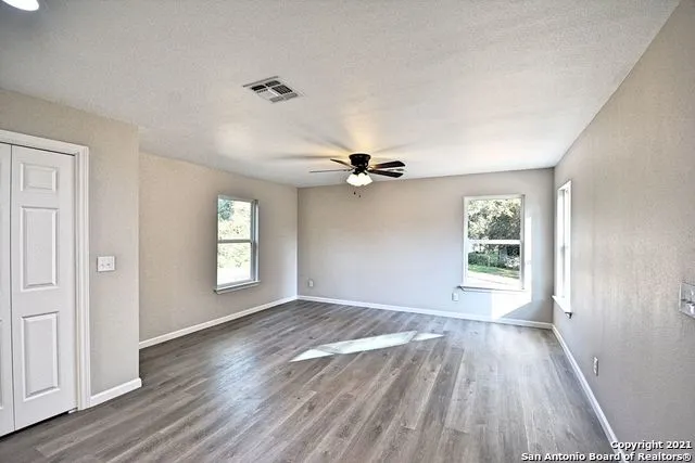 438 Forshage Blvd Seguin, TX 78155