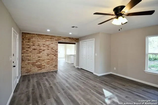 438 Forshage Blvd Seguin, TX 78155