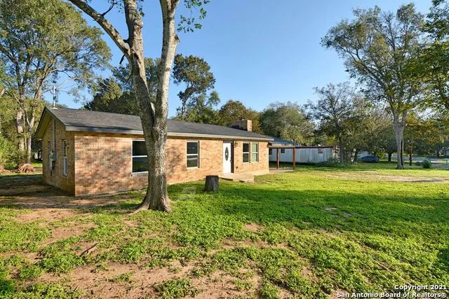 438 Forshage Blvd Seguin, TX 78155