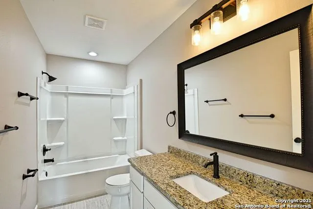 438 Forshage Blvd Seguin, TX 78155