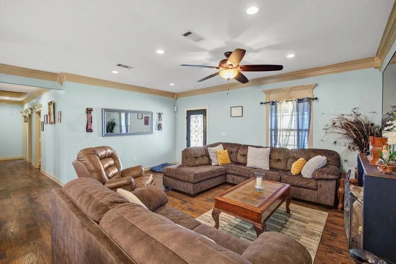 181 County Road 472 Sweeny, TX 77480