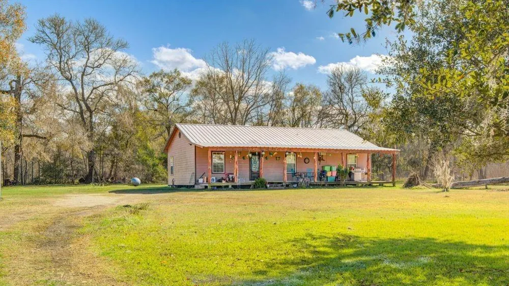 181 County Road 472 Sweeny, TX 77480