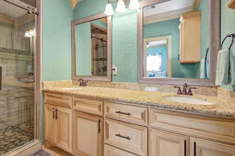 181 County Road 472 Sweeny, TX 77480