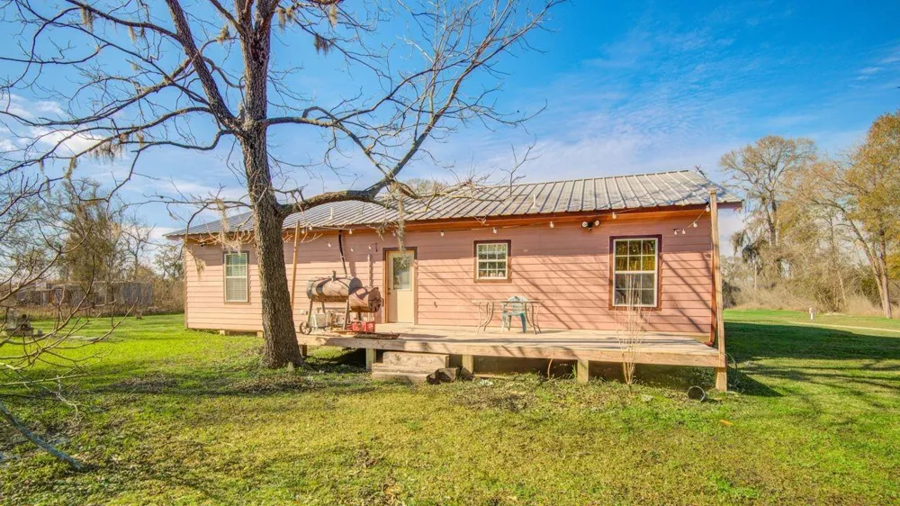 181 County Road 472 Sweeny, TX 77480