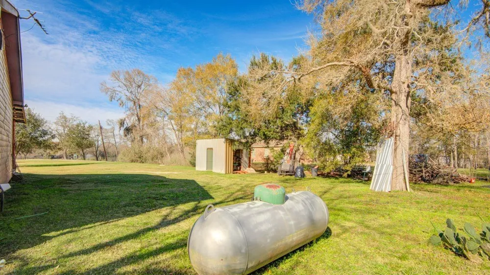 181 County Road 472 Sweeny, TX 77480