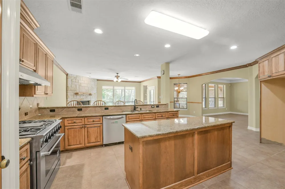 3522 Wellspring Lake Drive Fulshear, TX 77441