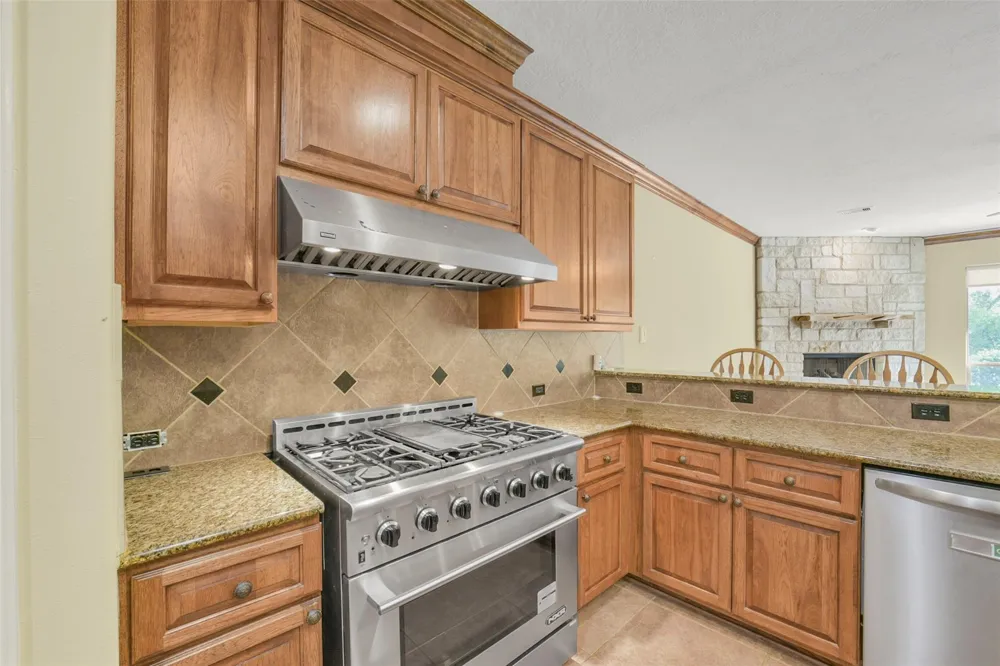3522 Wellspring Lake Drive Fulshear, TX 77441