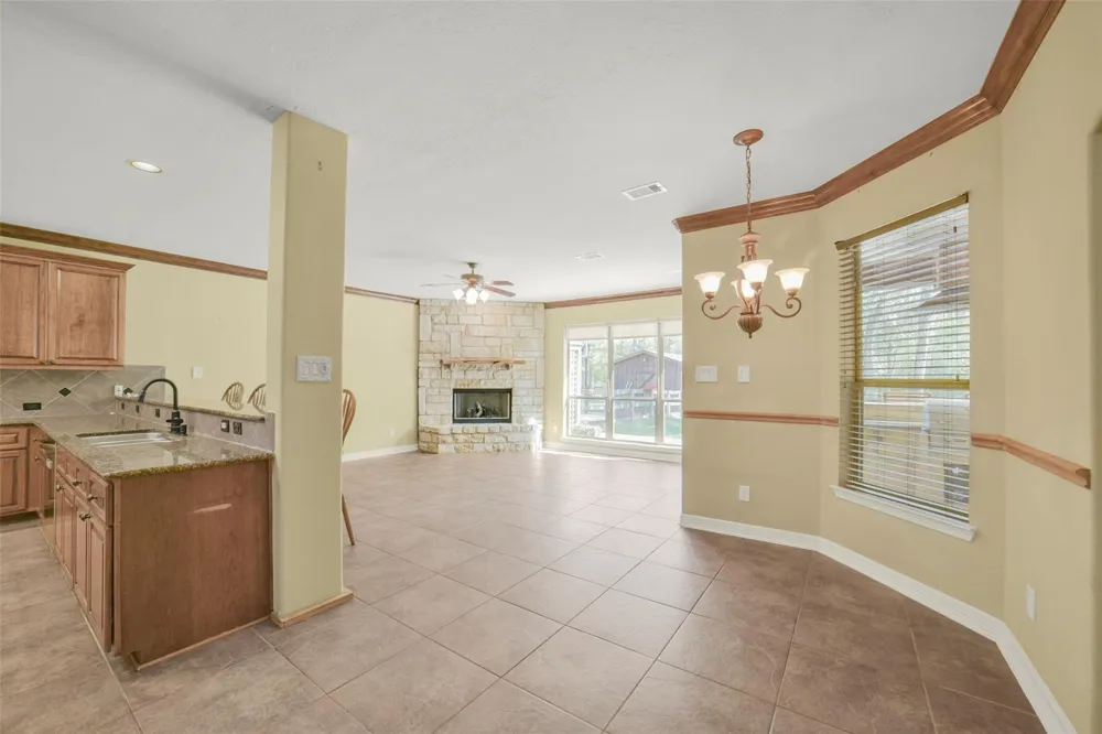 3522 Wellspring Lake Drive Fulshear, TX 77441