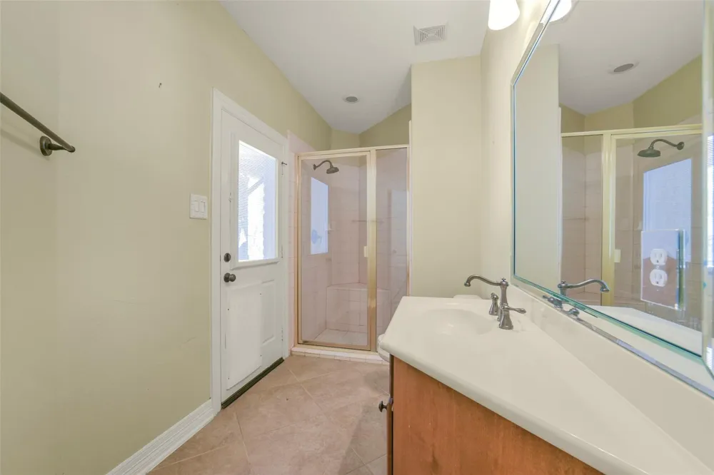 3522 Wellspring Lake Drive Fulshear, TX 77441