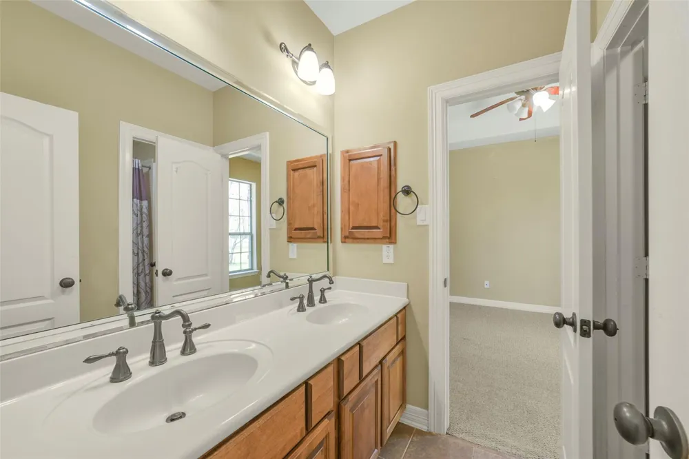 3522 Wellspring Lake Drive Fulshear, TX 77441