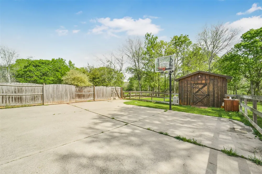 3522 Wellspring Lake Drive Fulshear, TX 77441