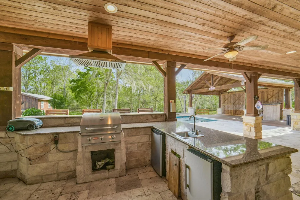 3522 Wellspring Lake Drive Fulshear, TX 77441