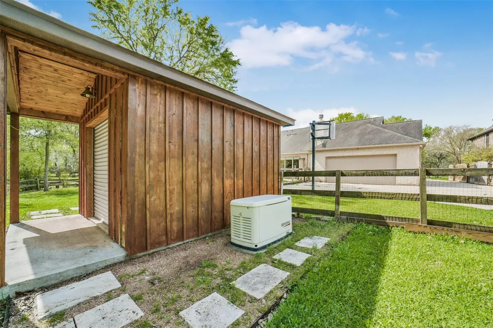 3522 Wellspring Lake Drive Fulshear, TX 77441
