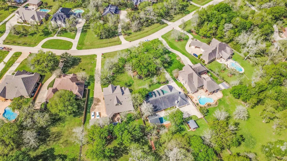 3522 Wellspring Lake Drive Fulshear, TX 77441