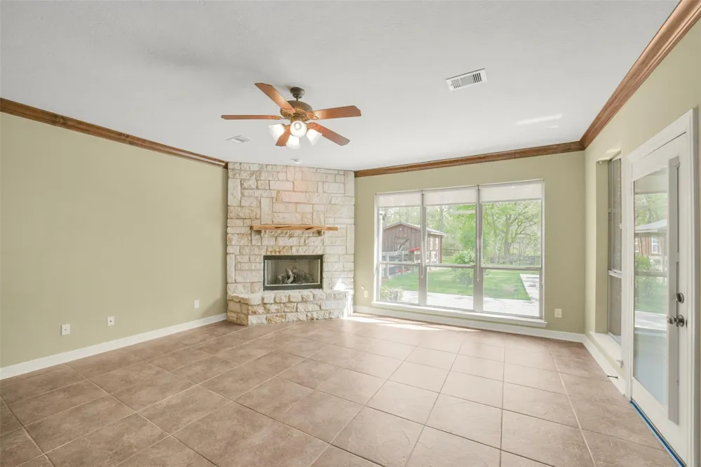 3522 Wellspring Lake Drive Fulshear, TX 77441