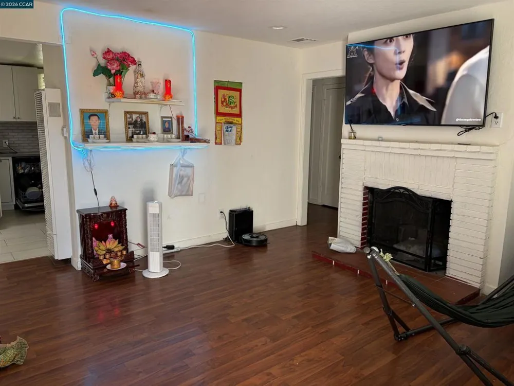 35 Lois Ave Pittsburg, CA 94565