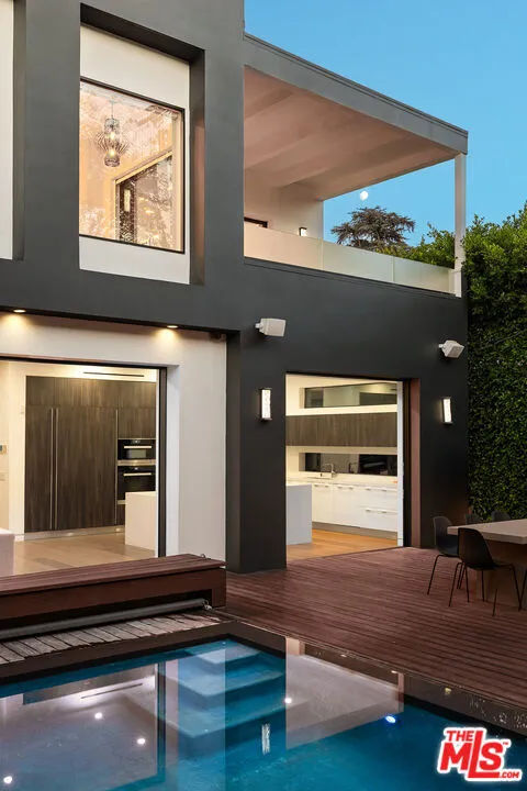 1609 Stanley Avenue Los Angeles, CA 90046