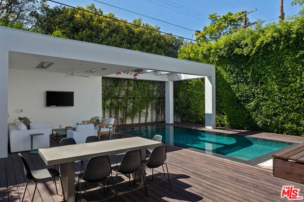 1609 Stanley Avenue Los Angeles, CA 90046