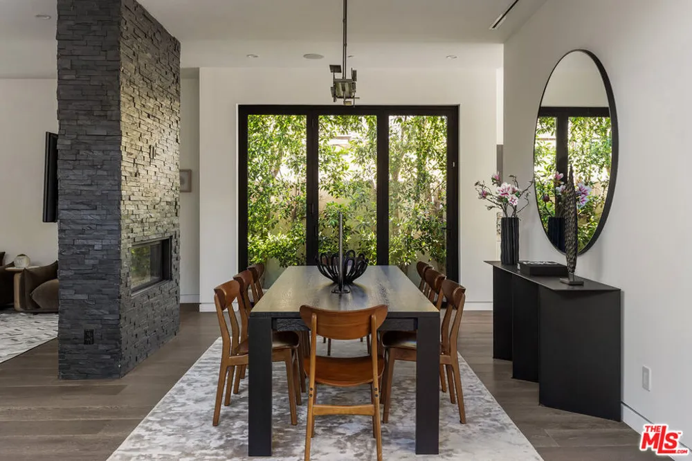1609 Stanley Avenue Los Angeles, CA 90046
