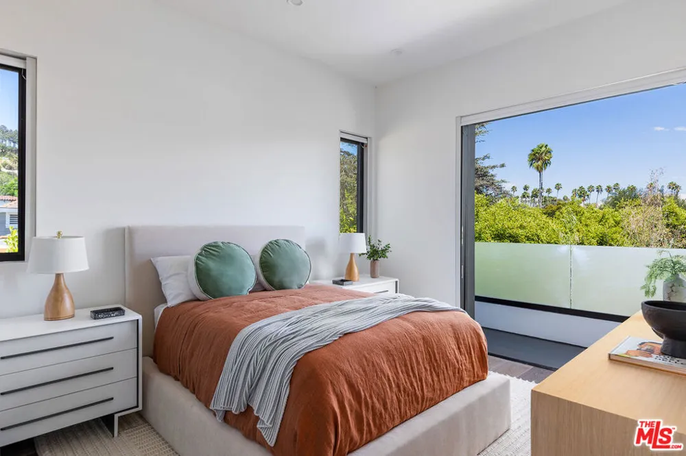 1609 Stanley Avenue Los Angeles, CA 90046