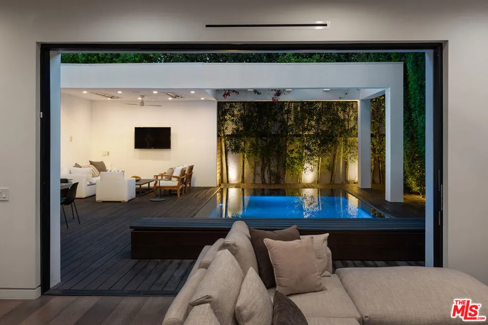 1609 Stanley Avenue Los Angeles, CA 90046