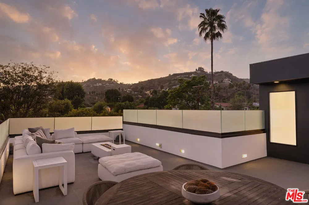 1609 Stanley Avenue Los Angeles, CA 90046