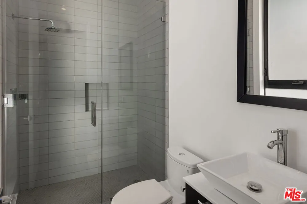 1609 Stanley Avenue Los Angeles, CA 90046